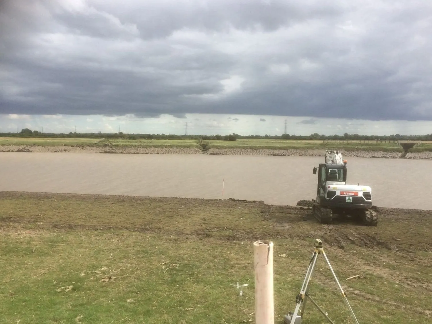 The tidal River Parrett at Pawlett Hams where the water main was drilled underneath